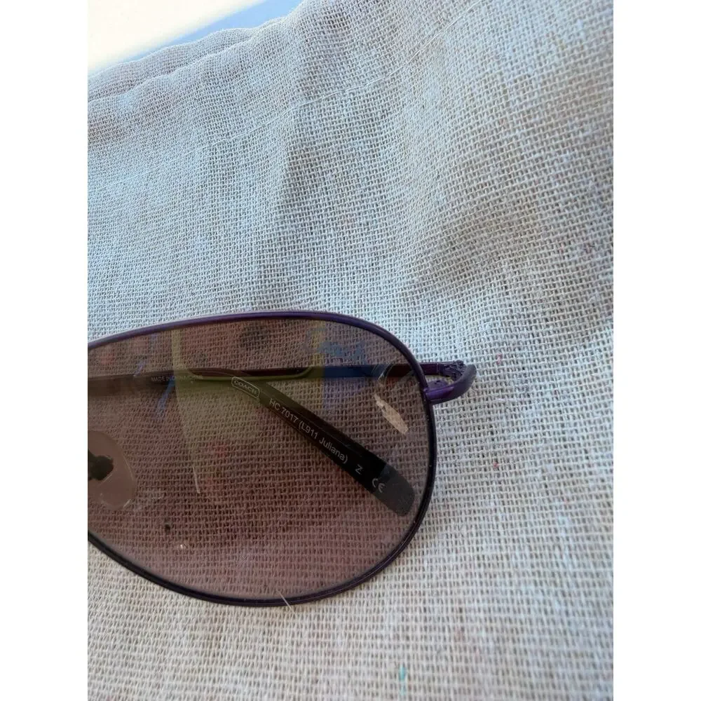 Coach HC7017 Juliana Aviator Sunglasses – Purple Frame – Gray/Tinted Lenses